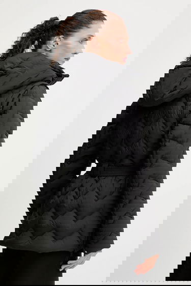 Pufferjacka Helly Hansen Hooded Belted Chevron Puffer Jacket WINTER BLISS Svart | 54457, 3