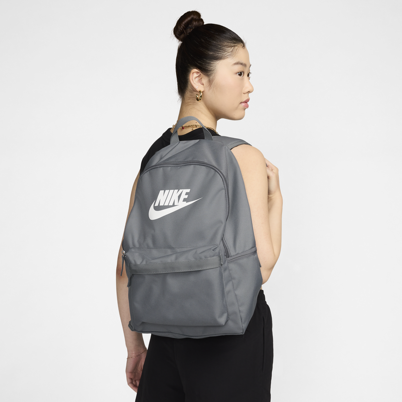 Ryggsäck Nike Heritage 25L Grå | DC4244-063
