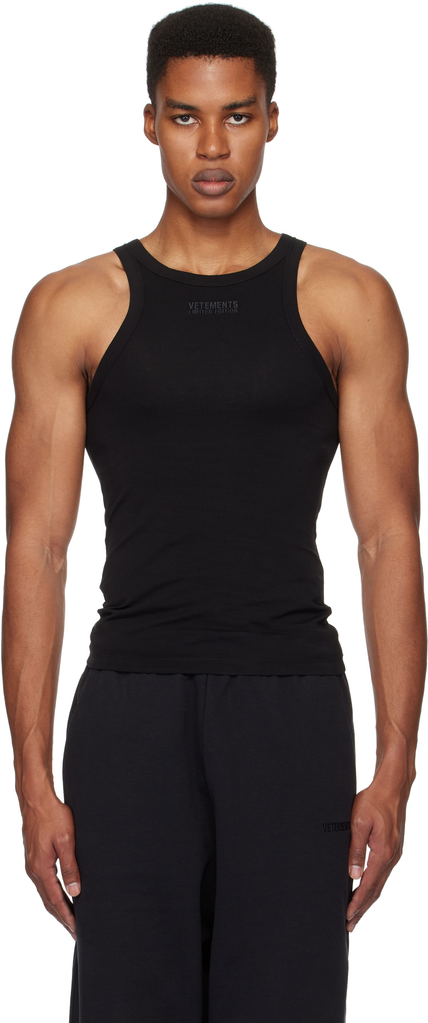 Linne VETEMENTS Embroidered Logo Tank Top Svart | UA66TO620B, 0