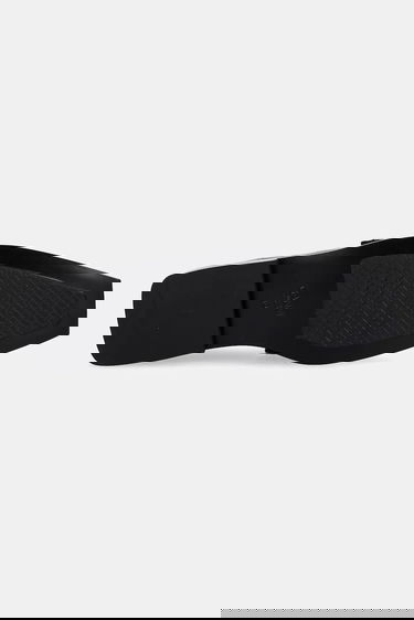 Sneakers och skor GANNI GANNI Studs Square Toe Shiny Croco Loafers Svart | S3014, 4