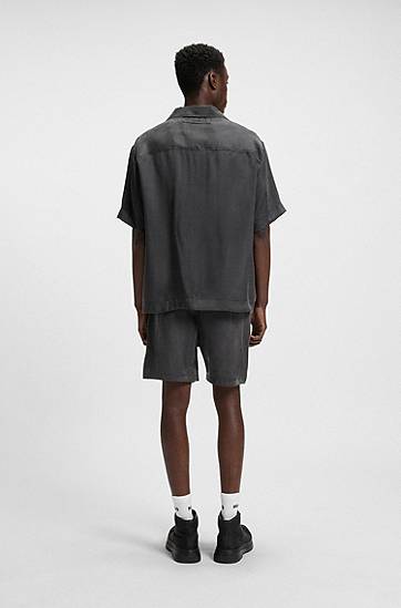 Shorts BOSS Relaxed-Fit Twill Shorts Svart | 50546181, 1