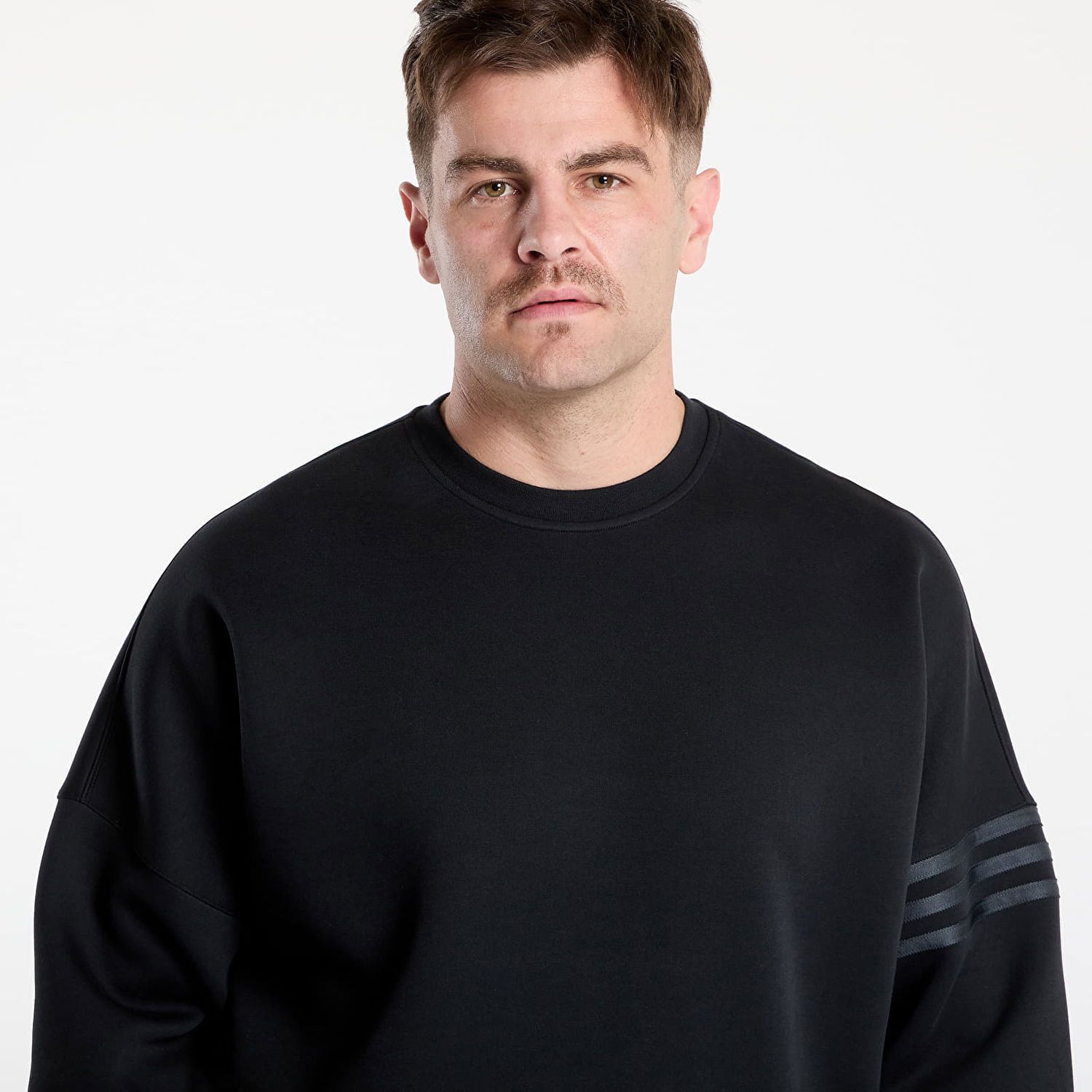 Sweatshirt adidas Performance Neuclassics Oversized Crew Sweatshirt Svart | JW7918, 1