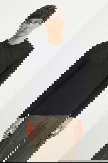 Sweater C.P. Company C.P. Company Ribbed Knit Sweater with Lens Detail Svart | 19CMKN015A006608A, 0