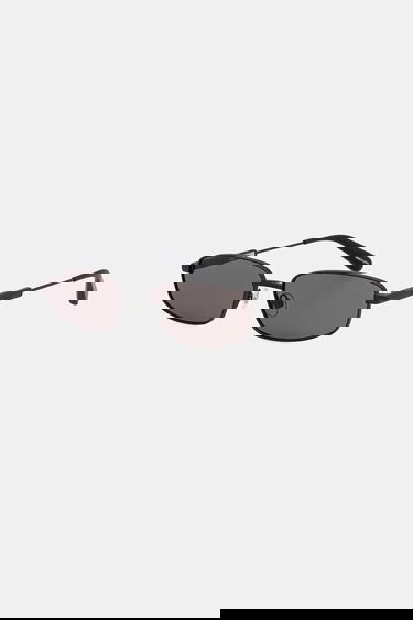 Solglasögon Jacquemus Jacquemus SERA Sunglasses Svart | JAC121C3SUN, 0