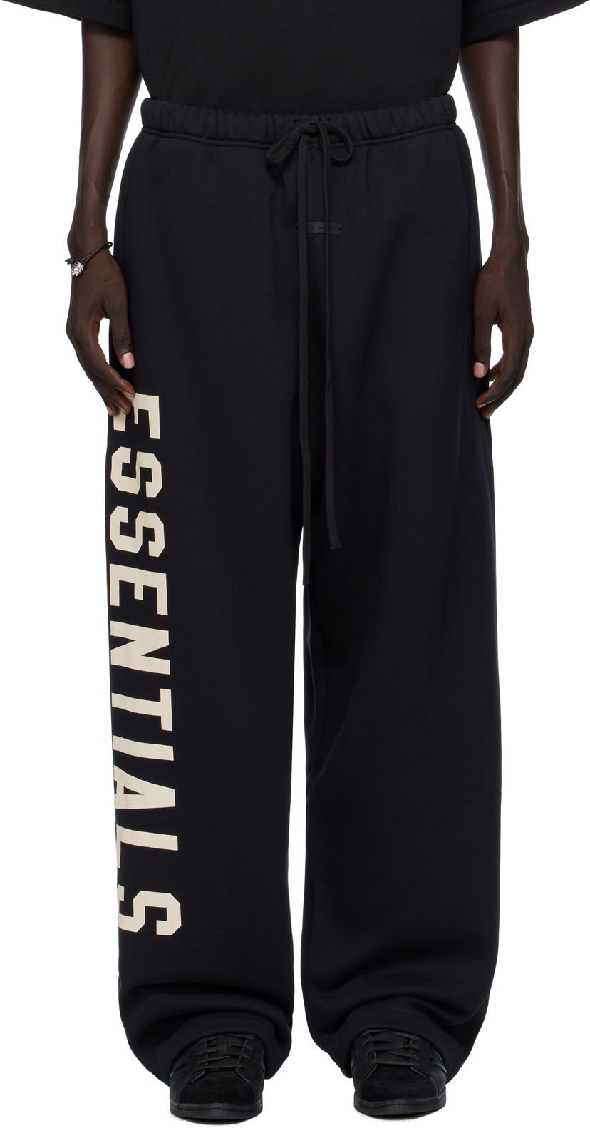 Träningsbyxor Fear of God ESSENTIALS Lounge Fleece Sweatpants Svart | 130SP254320F