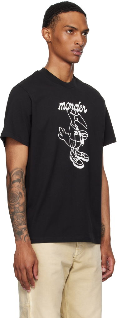 T-shirt Moncler Moncler Archivio Creativo Graphic T-Shirt Svart | K20918C0001689AJS, 1