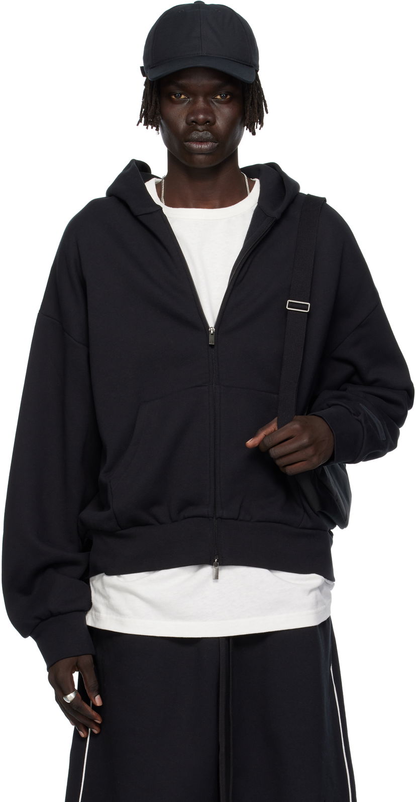 Sweatshirt Fear of God Fear of God ESSENTIALS Classic Fit Fleece Zip-Up Hoodie Svart | 192SP254780F