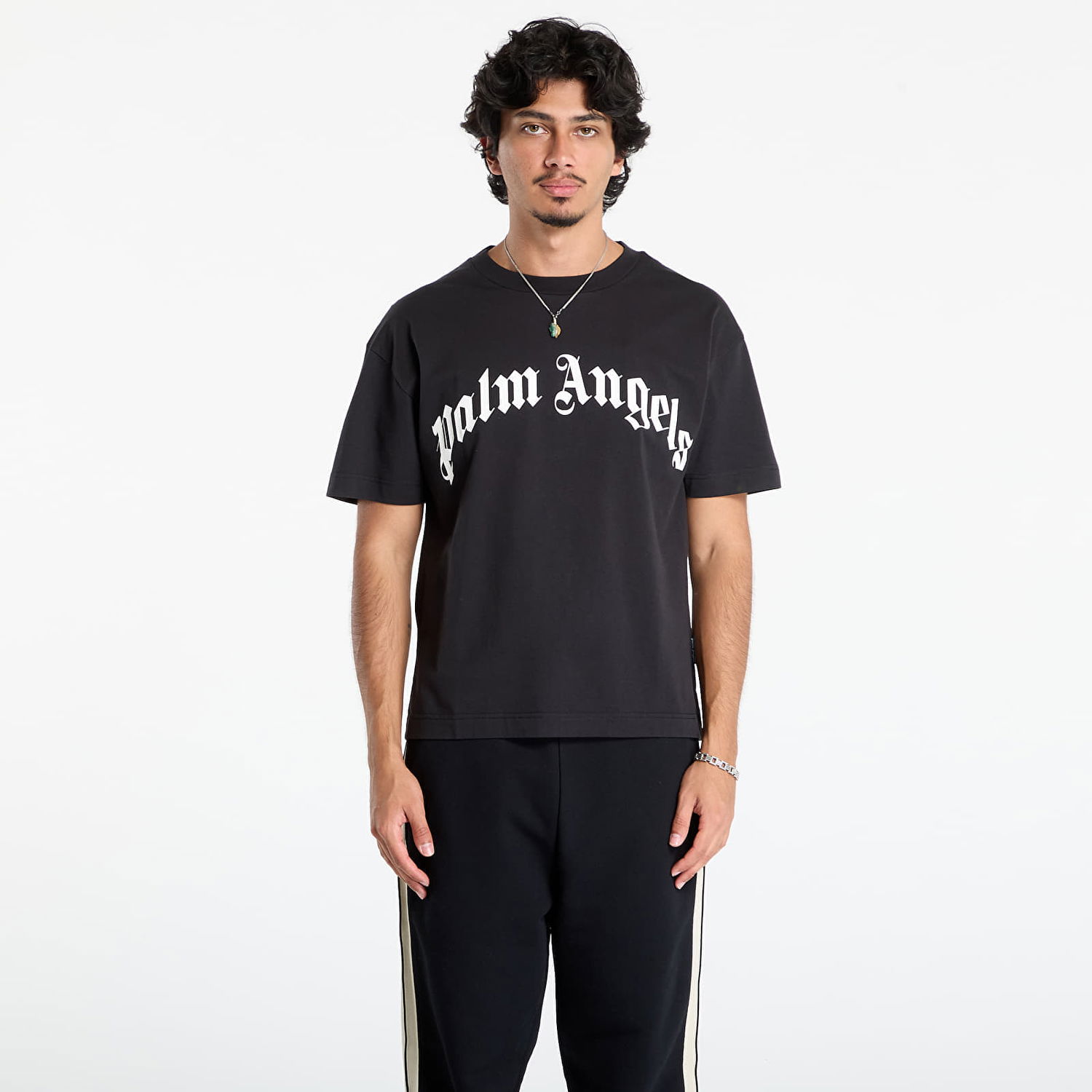 T-shirt Palm Angels Palm Angels Curved Logo Regular T-Shirt Svart | PMAA109F25JER0031003, 0