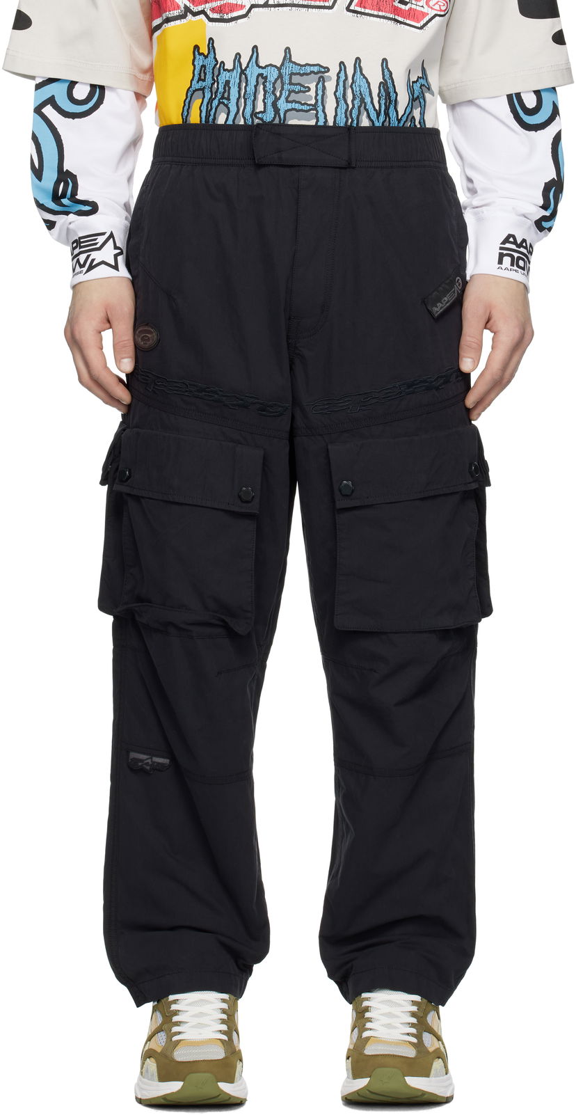 Cargo byxor AAPE by A Bathing Ape AAPE by A Bathing Ape Moonface Logo Utility Cargo Pants Svart | AAPPTMB633XXNBKX