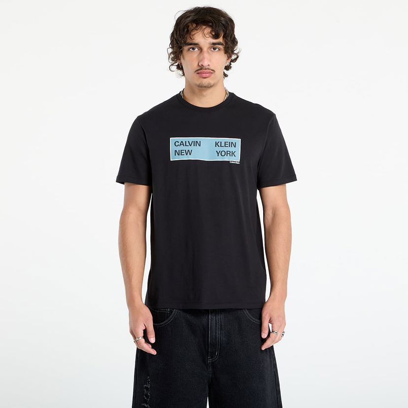 T-shirt CALVIN KLEIN Calvin Klein Jeans SS CK NY Box Graphic Tee Svart | LV04RD816G UB1