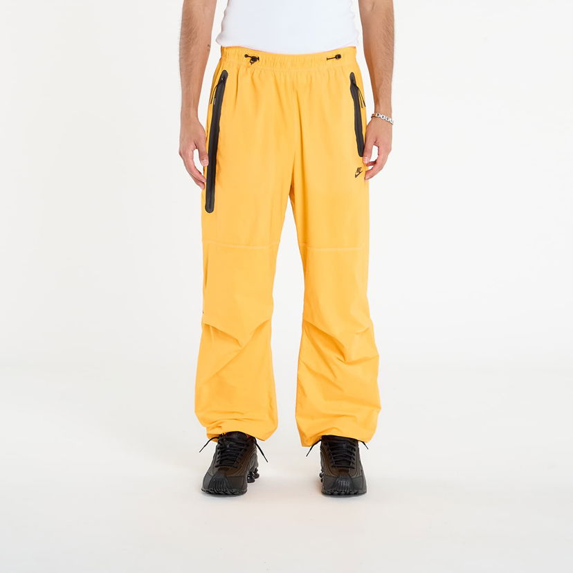 Byxor Nike Nike Tech Woven Pants Gul | II4615-717
