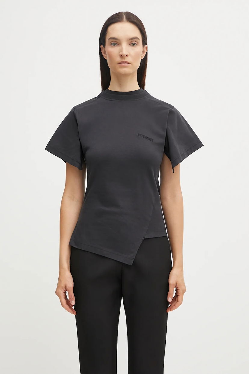 T-shirt VETEMENTS VETEMENTS Logo Shifted T-Shirt Svart | WH76TR590B