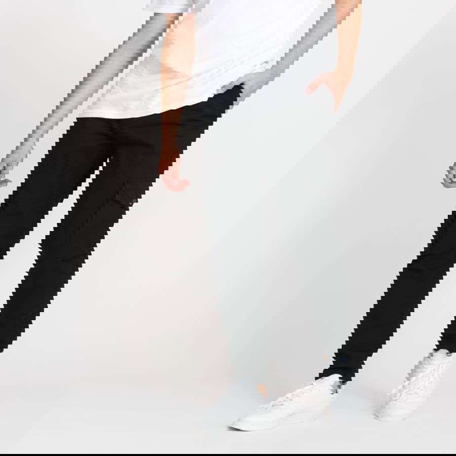 Cargo byxor Urban Classics Tapered Cargo Pants Svart | TB3507, 0