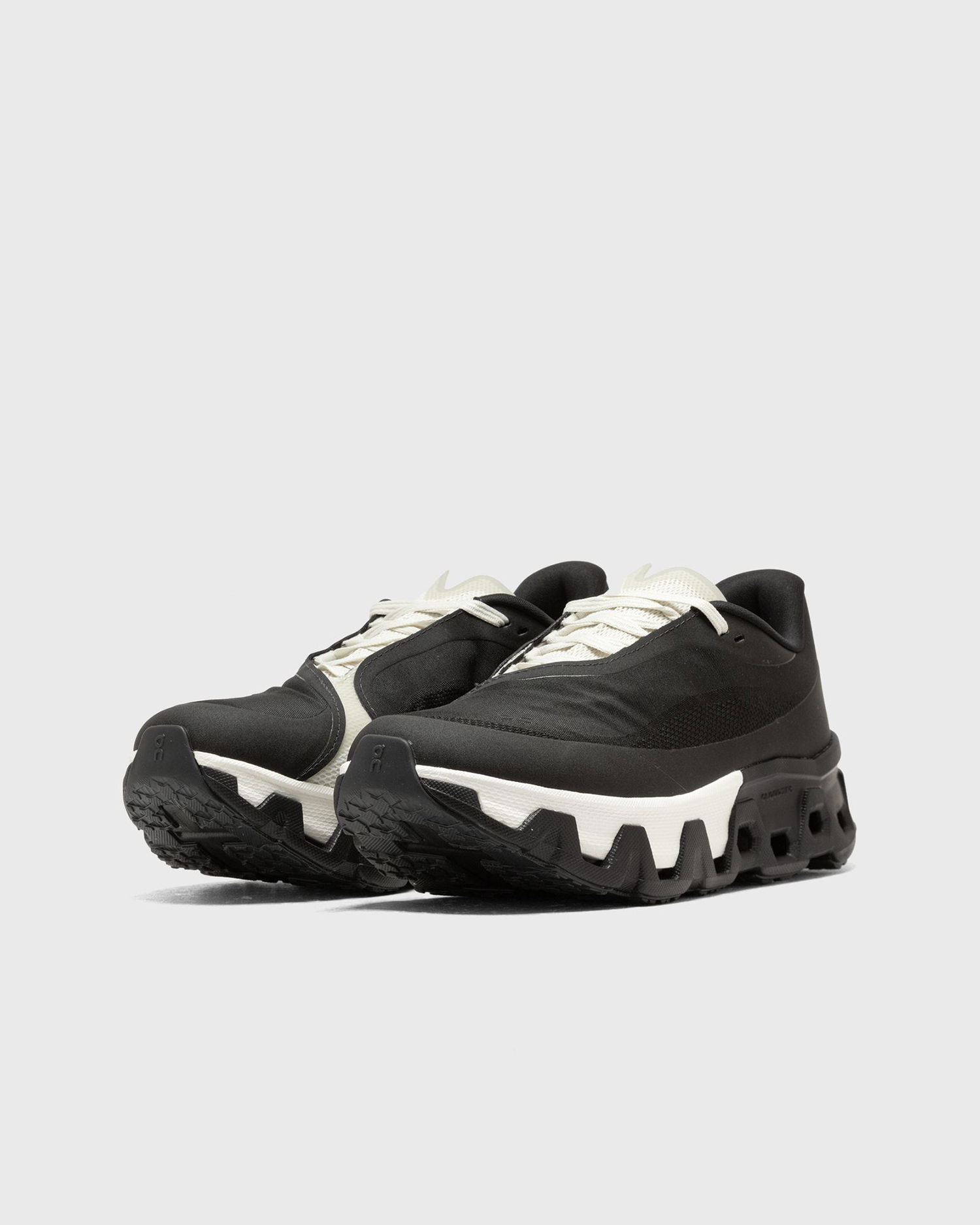 Sneakers och skor On Running X PAF Cloudmonster Hyper Svart | 3WF30701043, 1
