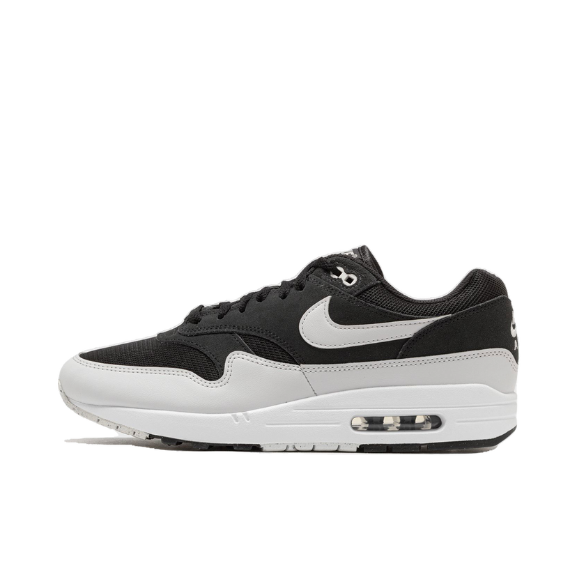 Sneakers och skor Nike AIR MAX 1 ESS 45 Svart | FZ5808-007