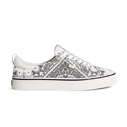 Sneakers och skor Cariuma OCA Low Bandana Vit | 100103W36