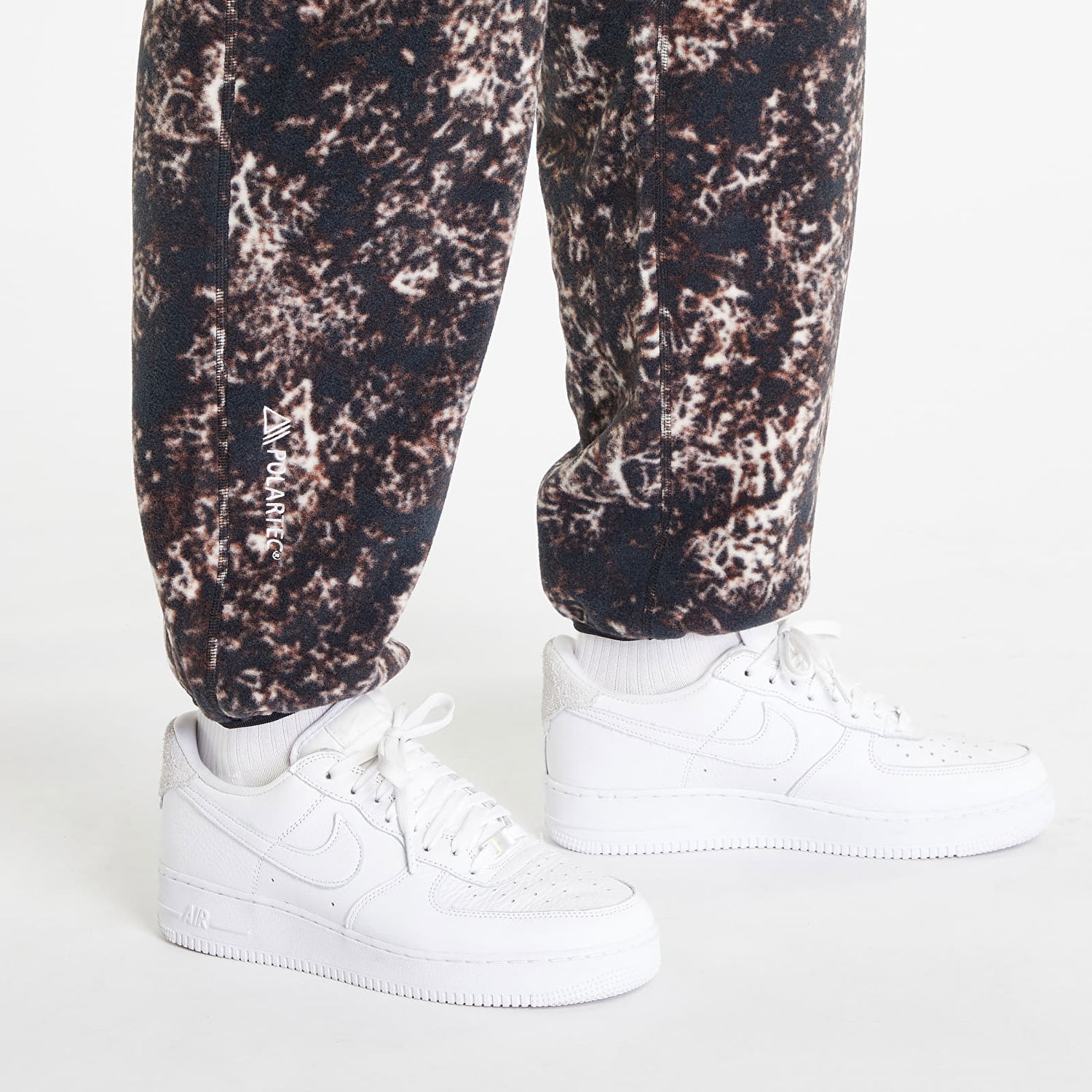 Byxor Nike ACG "Wolf Tree" Pants Flerfärgad | DV9104-104, 1