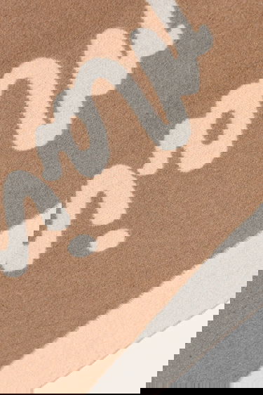 Halsduk MAISON KITSUNÉ Scarf with wool blend Handwriting Beige | PM06202WB0038, 2
