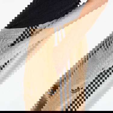 Träningsbyxor adidas Originals adidas SST Adicolor Velour Track Pants Beige | JX1556, 1