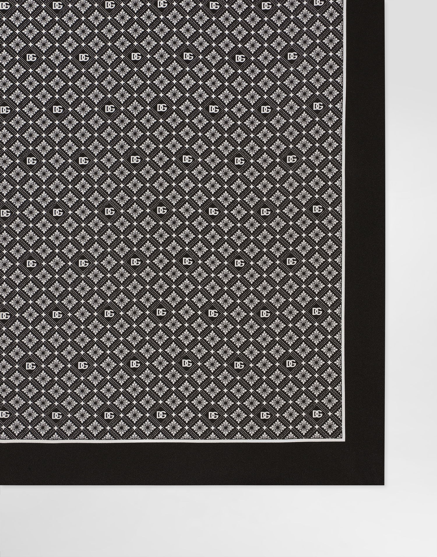 Halsduk Dolce & Gabbana Silk Scarf With Micro-design And Logo Print Svart | GQ368EG0WTAX0800, 1
