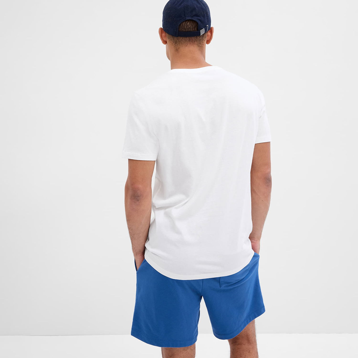 T-shirt GAP Micro Logo Vee Neck Tee White V2 Global Vit | 753771-00, 1