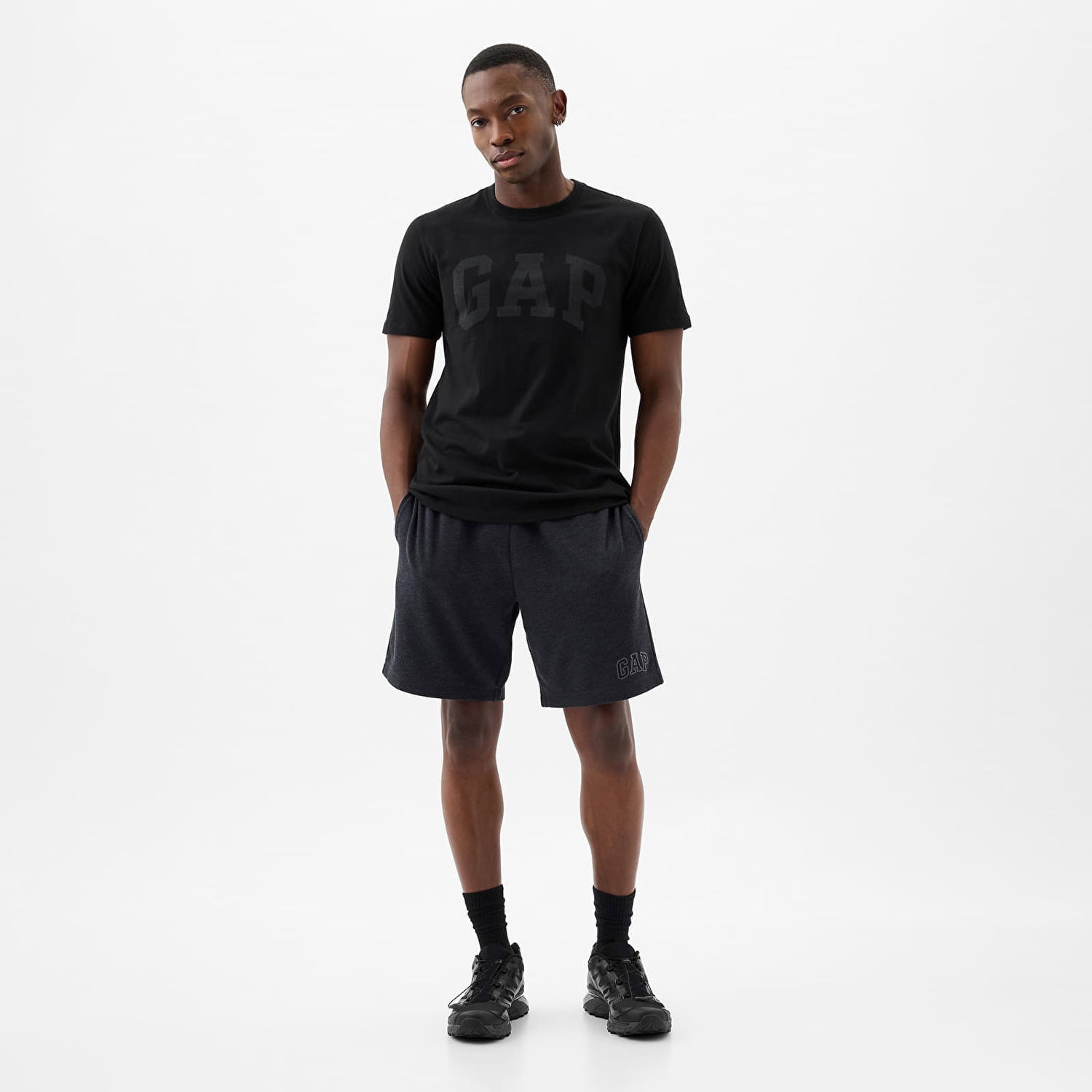 T-shirt GAP Basic Logo Tee True Black V2 2 Svart | 856659-10, 1