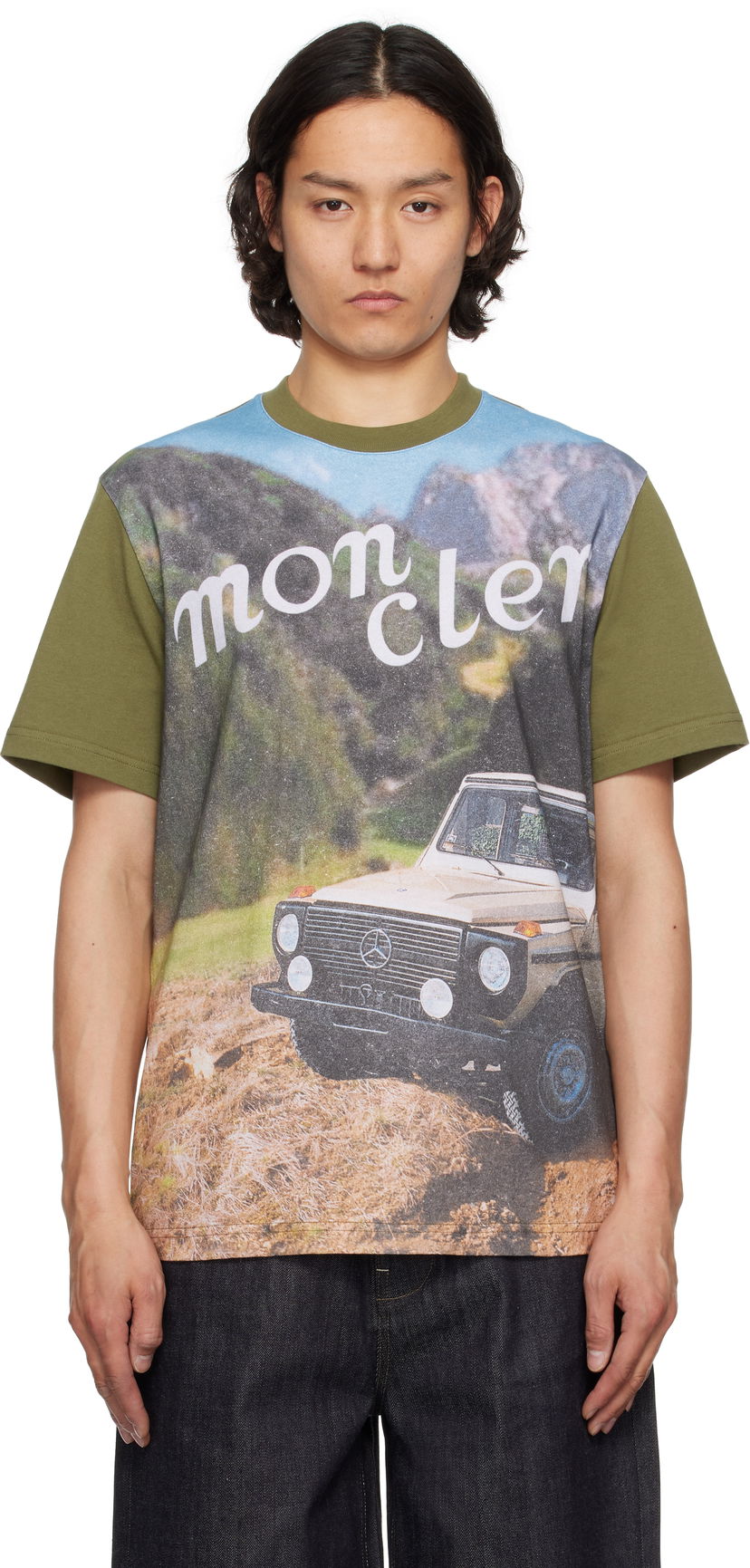 T-shirt Moncler Moncler Genius Mercedes-Benz by NIGO Graphic Print Short Sleeve T-Shirt Grön | K14018C0000389AB9