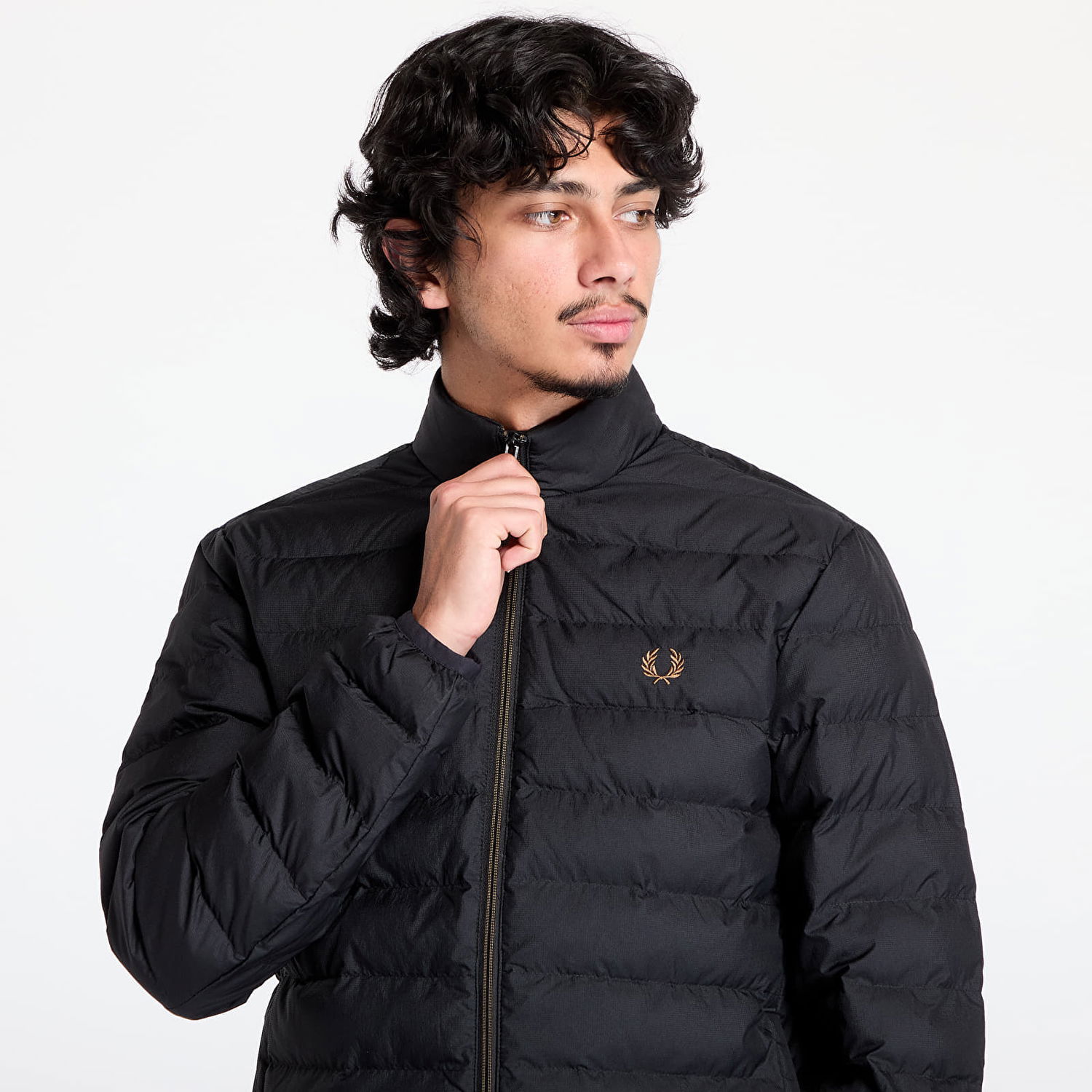 Pufferjacka Fred Perry Insulated Jacket Svart | J4564 102, 1