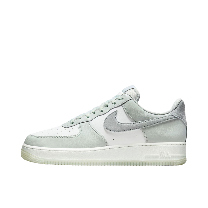 Sneakers och skor Nike Air Force 1 '07 Light Silver Pumice Metallisk | FJ4170-003