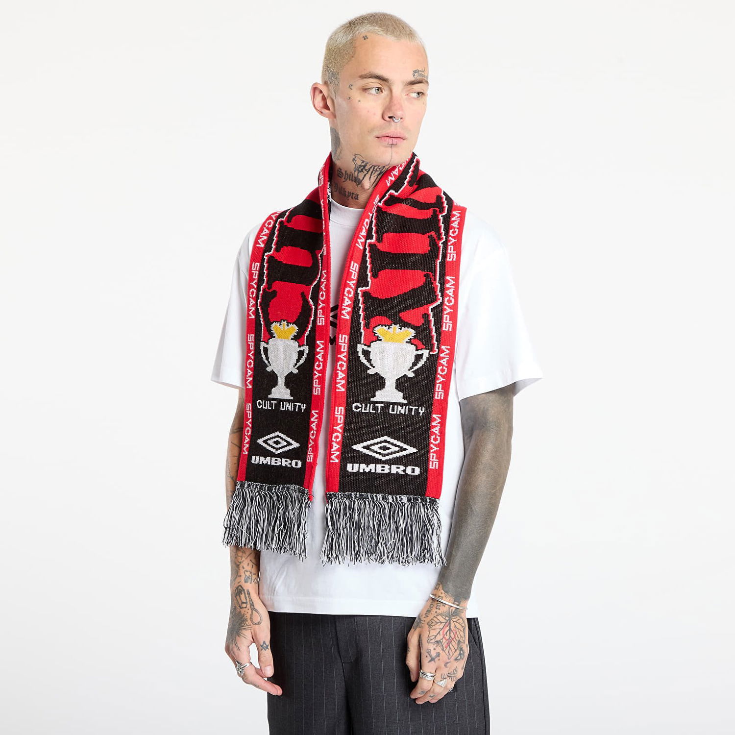 Halsduk Umbro Cult Unity SPYCAM Knitted Fringe Scarf Flerfärgad | UBMW232YA11 BLK0042, 0
