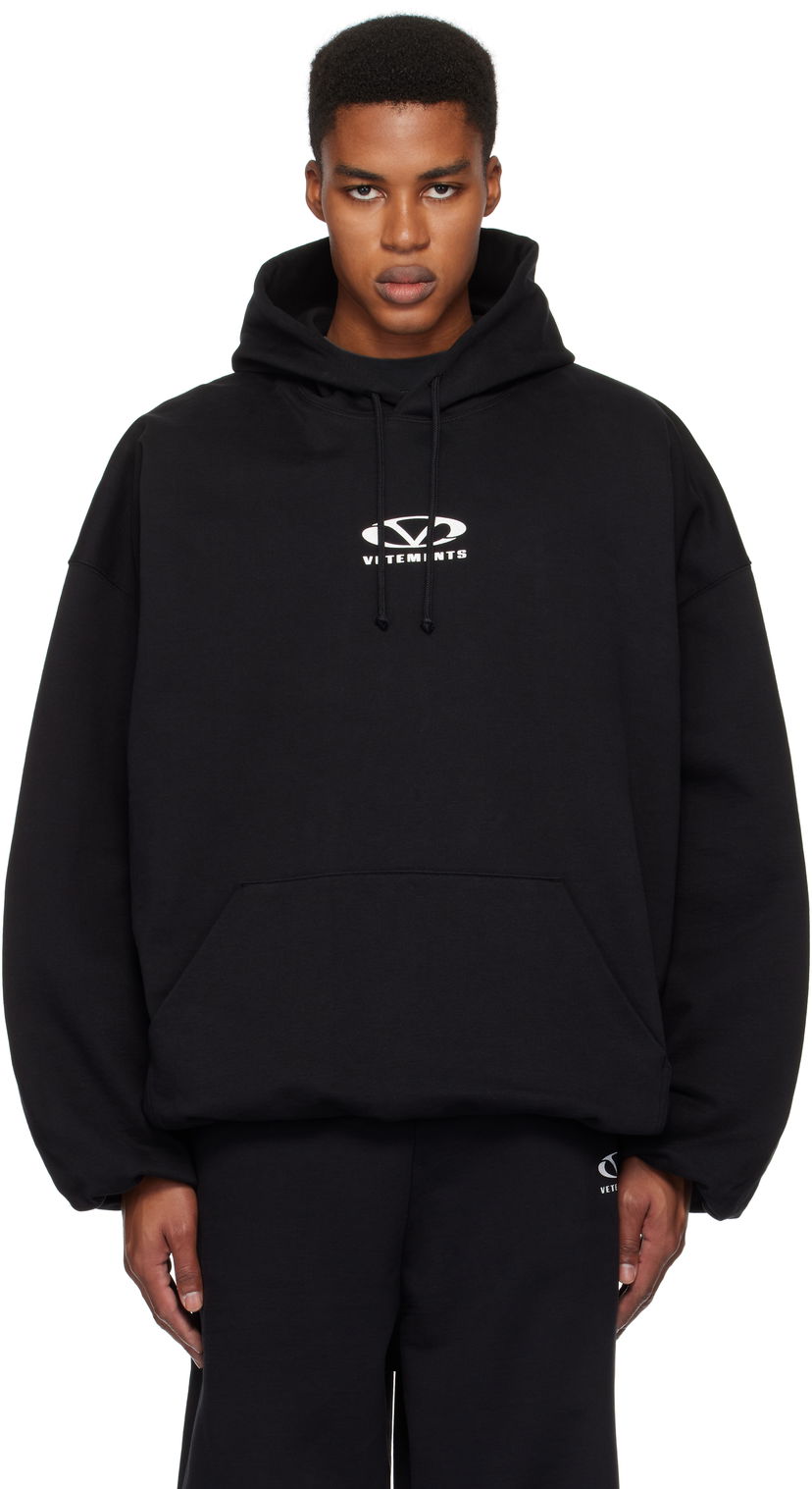 Sweatshirt VETEMENTS Oval Logo Cropped Boxy Hoodie Svart | UA66HD600BW