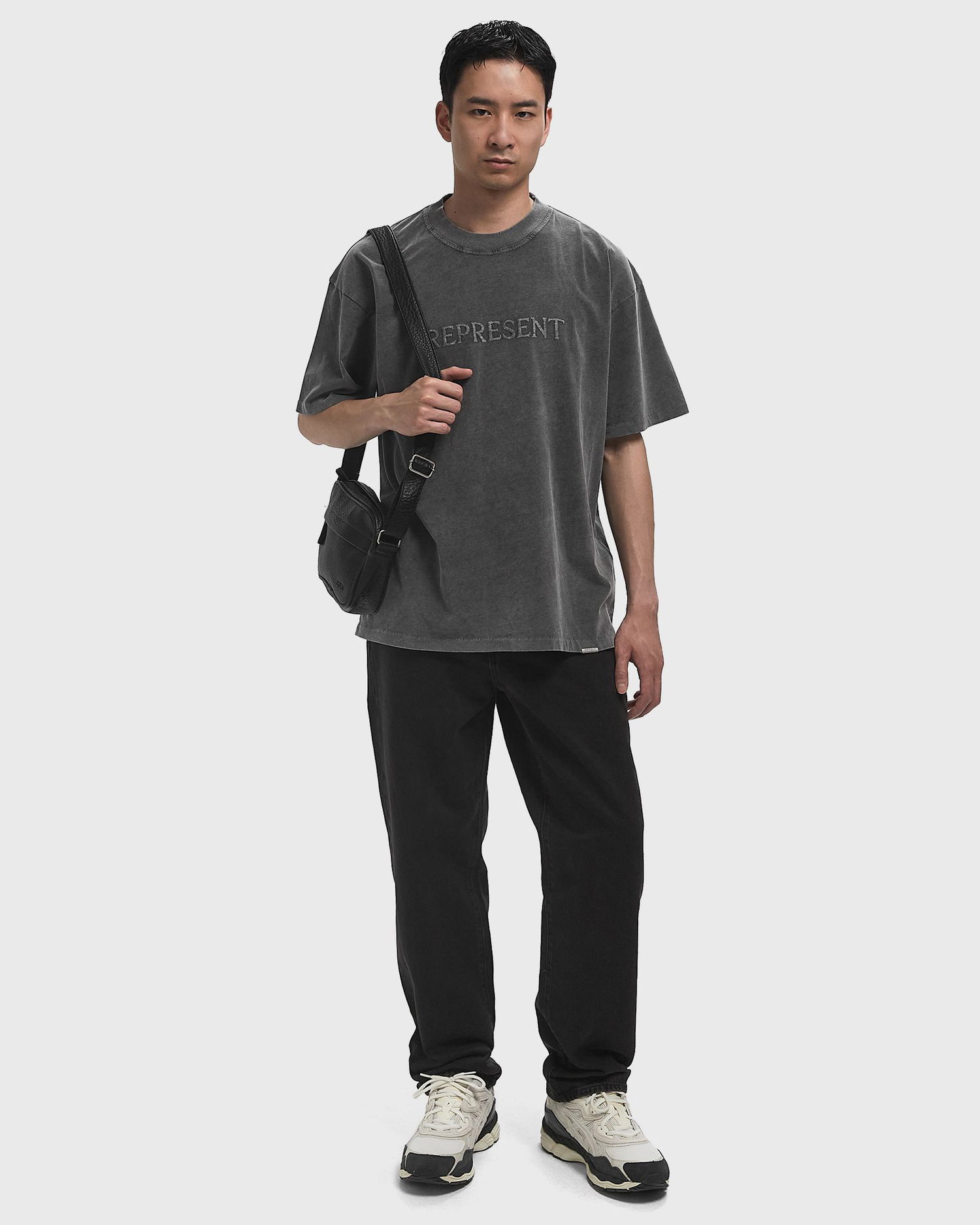 T-shirt Represent Clo Serif Logo Embroidered T-Shirt Svart | MLM100234-47, 1