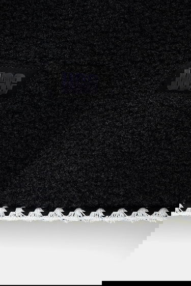 Halsduk UGG Fleece Scarf with Scalloped Trim Svart | 101021-BLK, 2