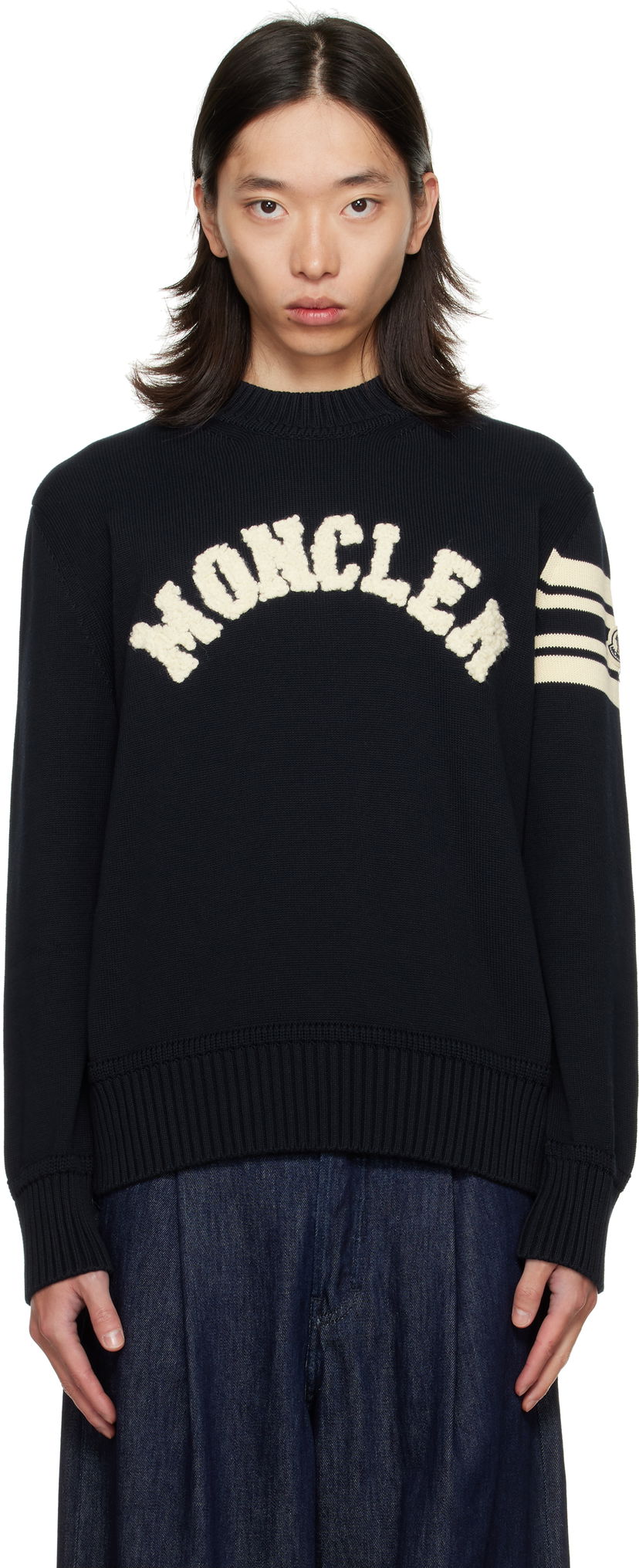 Sweater Moncler Crewneck Sweater with Logo Svart | K20919C00009M1367