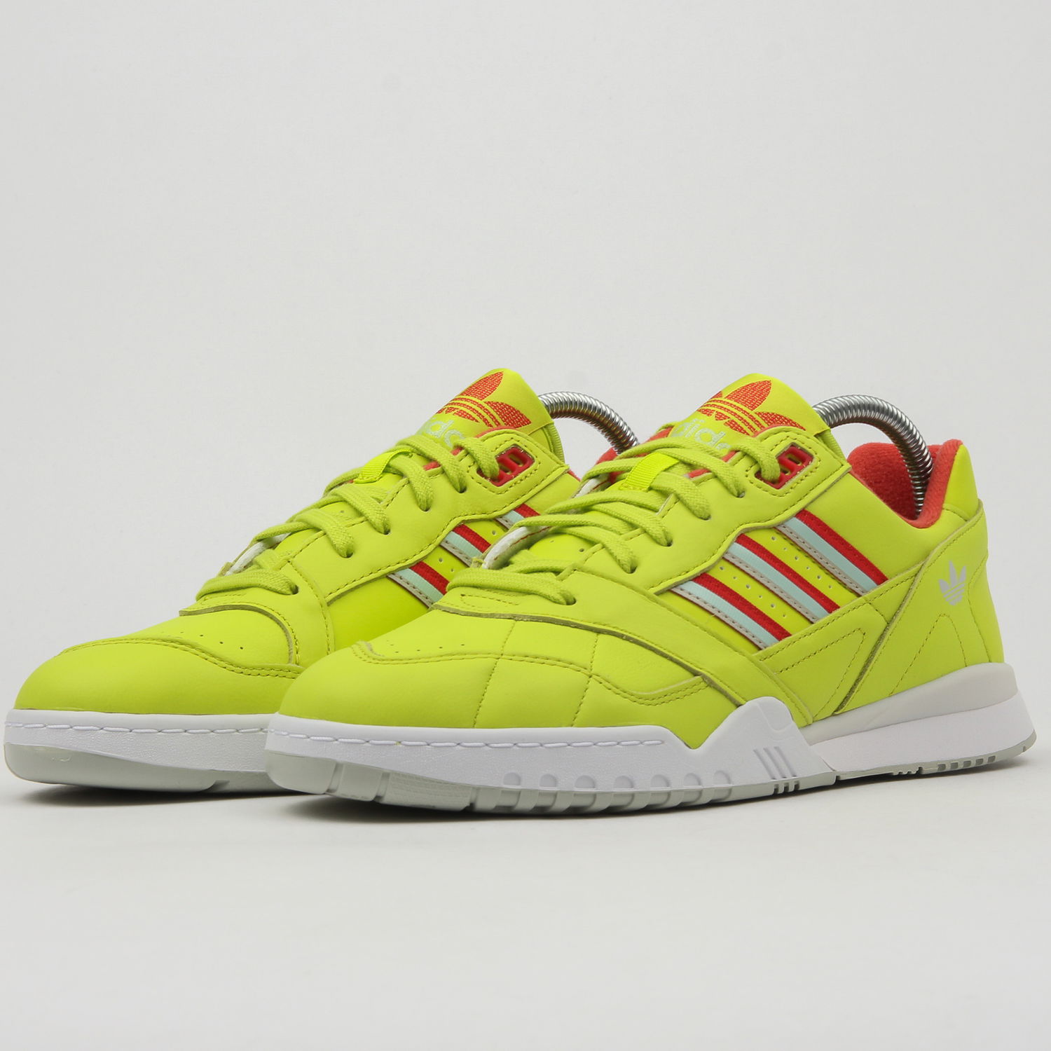 Sneakers och skor adidas Originals A.R. Trainer Gul | DB2736, 1