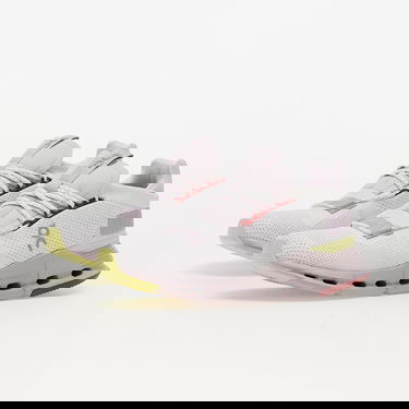 Sneakers och skor On Running Cloudnova W Vit | 26.97886, 5