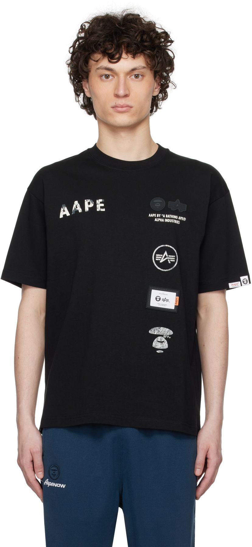 T-shirt AAPE by A Bathing Ape AAPE by A Bathing Ape Alpha Industries 'Universe' T-Shirt Svart | AAPTEM9712XXNBKX