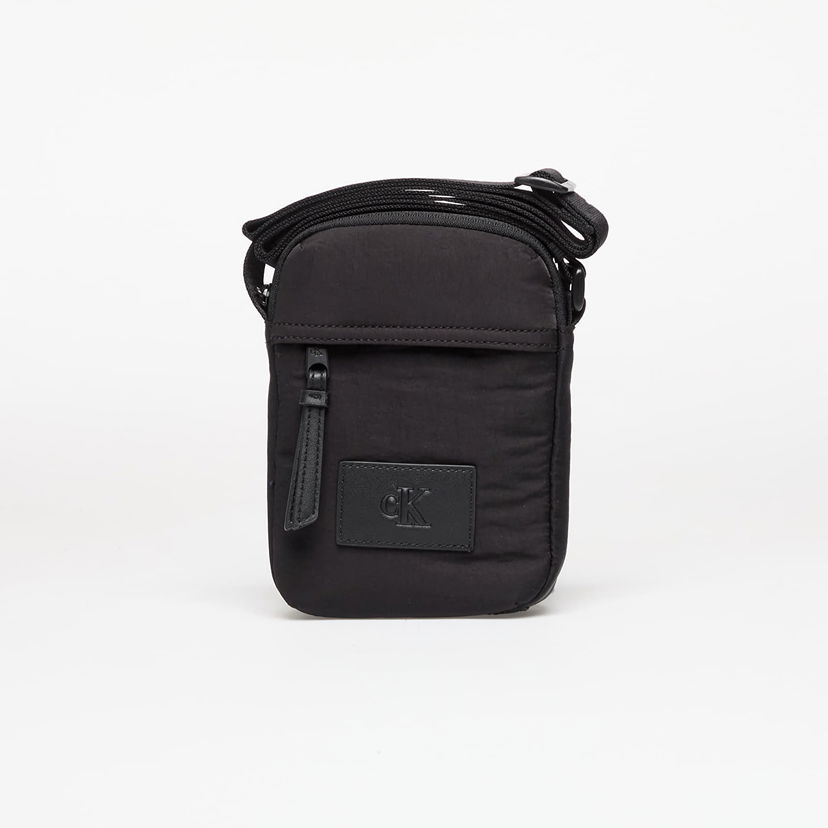 Axelväska CALVIN KLEIN Calvin Klein Jeans Metro Nylon Reporter Bag Svart | LV04G3089G UB1