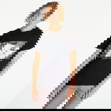 T-shirt Urban Classics Trust no one Tee Svart | MT2638-00007, 0