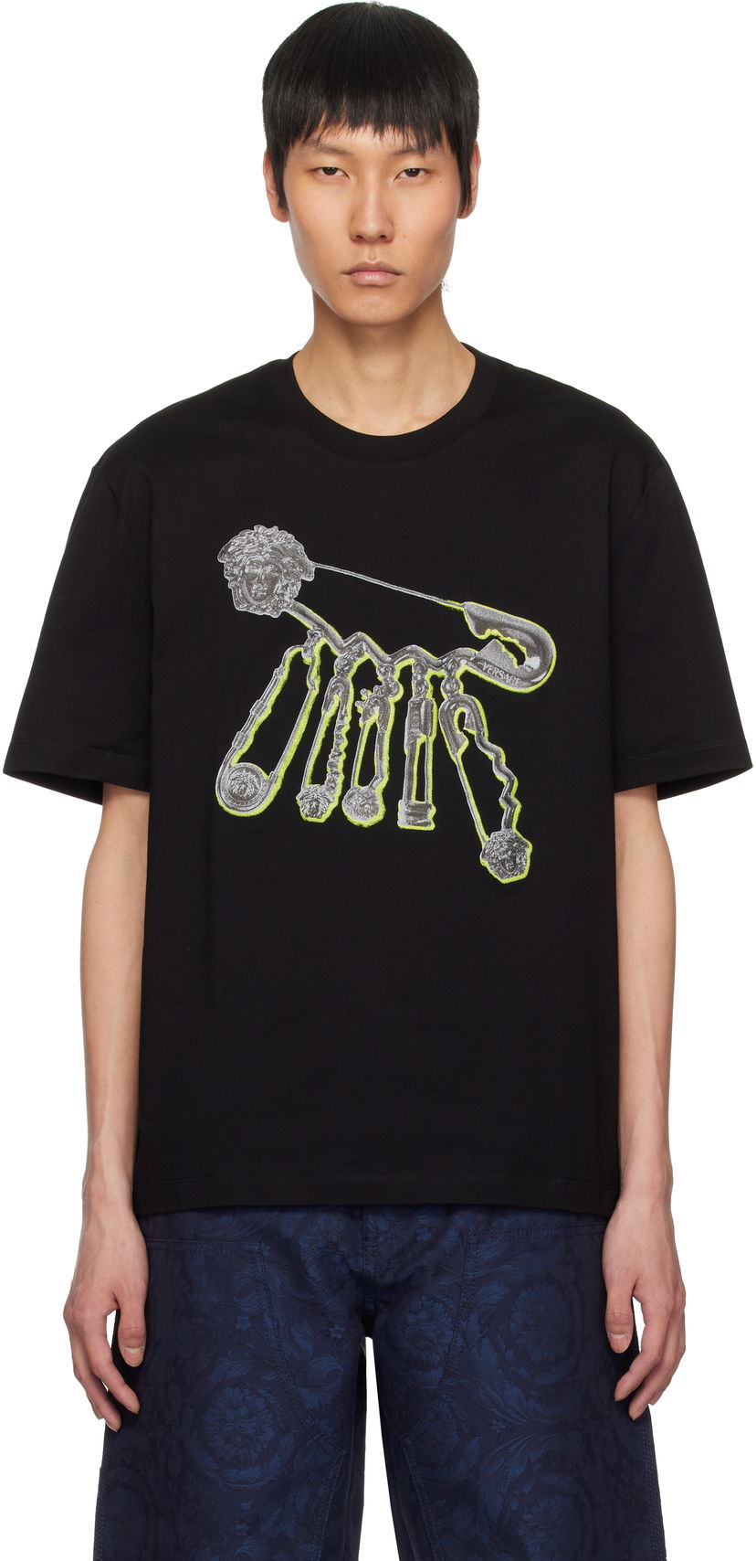 T-shirt Versace Versace 'Versace Pop Pin' T-Shirt Svart | 1013302_1A13423