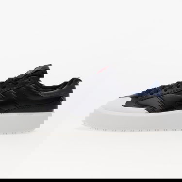 Sneakers och skor New Balance 302 Black Svart | CT302LM, 0