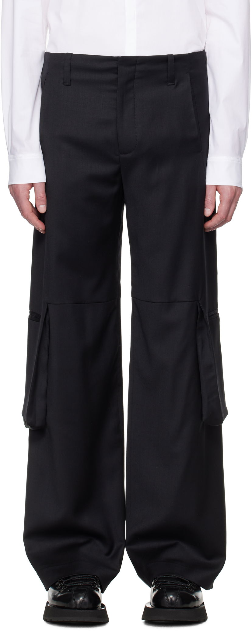 Cargo byxor HELIOT EMIL HELIOT EMIL Ferro Tailored Cargo Pants Svart | SS25_M_10_198_BLK01