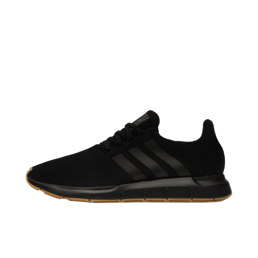 Sneakers och skor adidas Originals Swift Run Black Gum Svart | DB3603