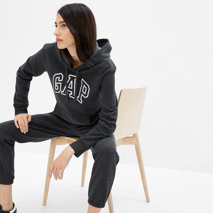 Sweatshirt GAP Pullover Logo Hoodie Charcoal Heather Svart | 463506-03