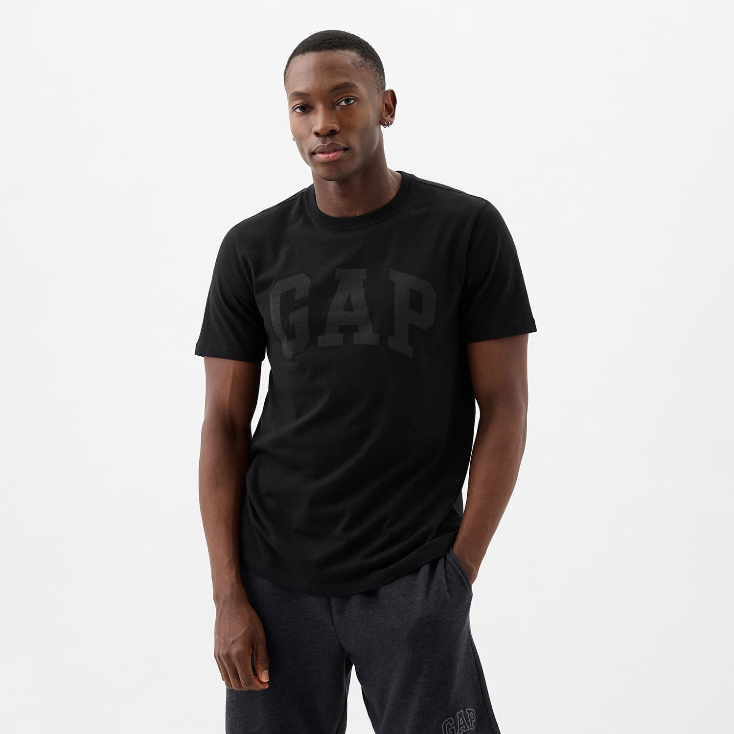 T-shirt GAP Basic Logo Tee True Black V2 2 Svart | 856659-10, 0
