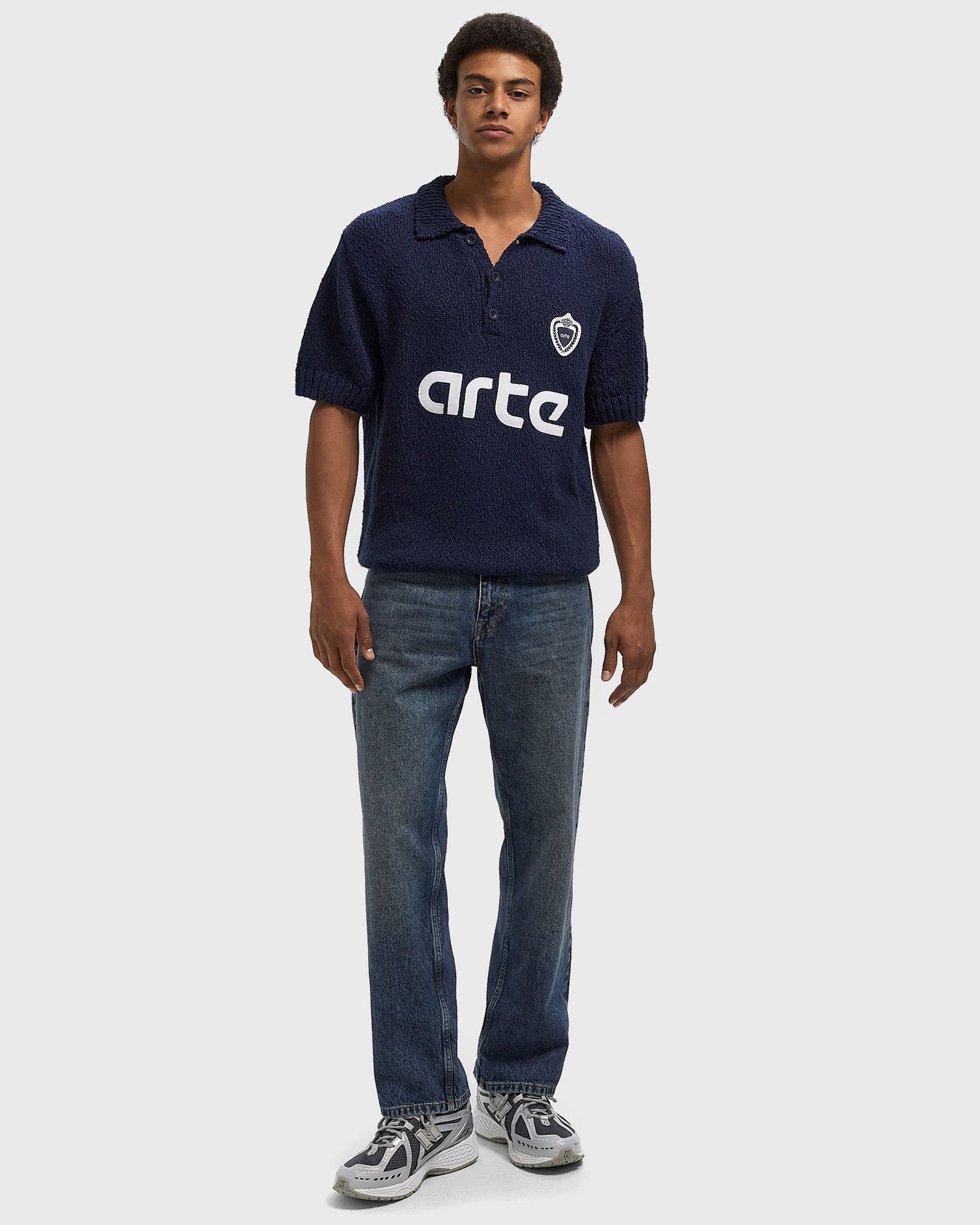 Polotröja Arte Antwerp Football Short Sleeve Polo Knit Mörkblå | AW25-157K-400, 1
