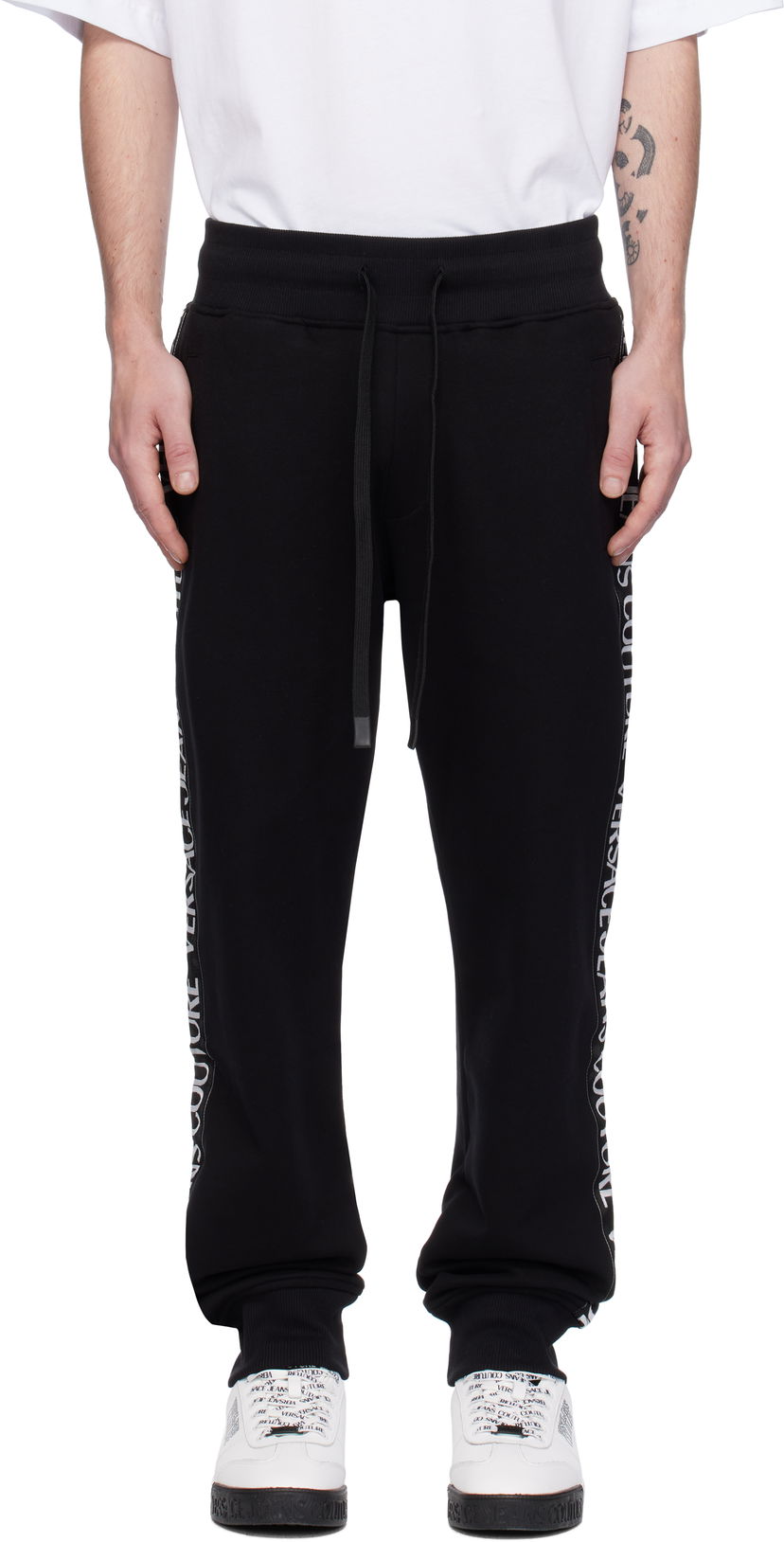 Träningsbyxor Versace Logo Tape Sweatpants Svart | E77GAAC02_ECF02C