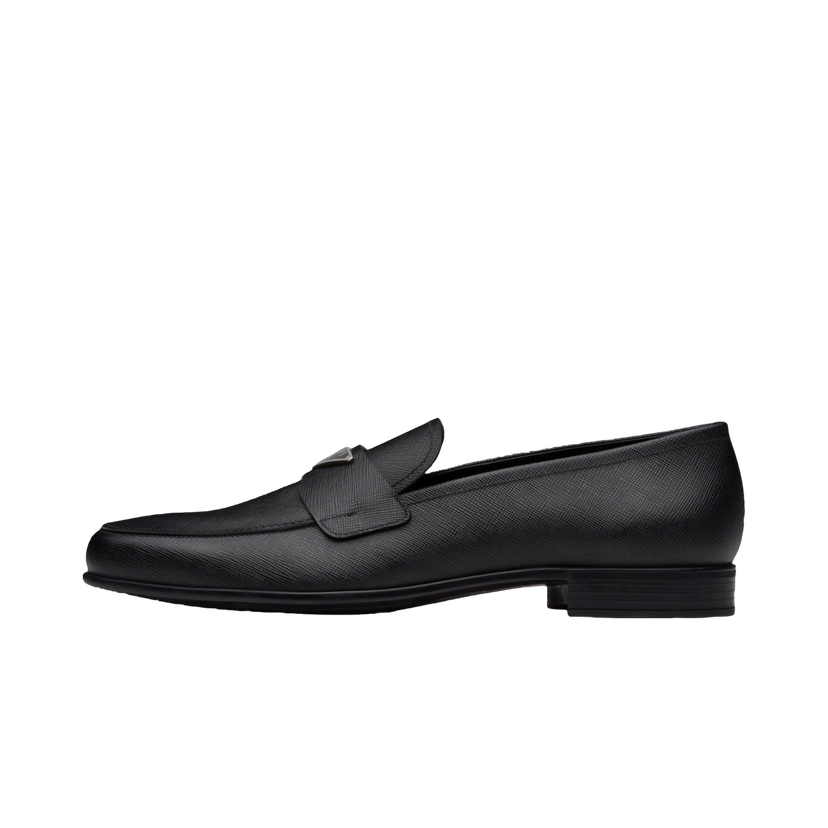 Sneakers och skor Prada Plaque Loafer Black Saffino Leather Svart | 2DB180_053_F0002_F_G001
