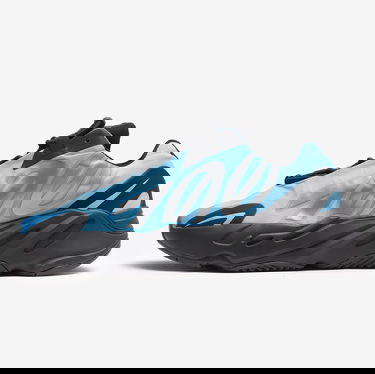 Sneakers och skor adidas Yeezy Yeezy Boost 700 MNVM "Bright Cyan" Blå | GZ3079, 0